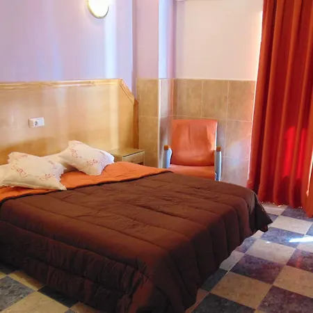 Libertador Hotel *